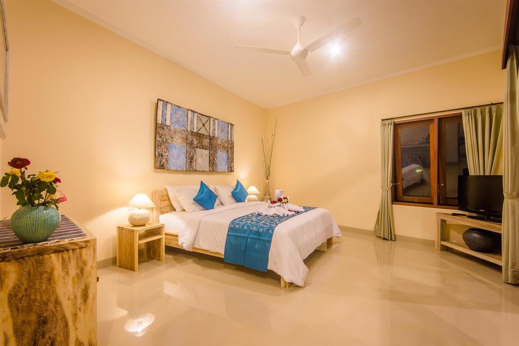Villa Tepi Sungai Legian Pokoj fotografie
