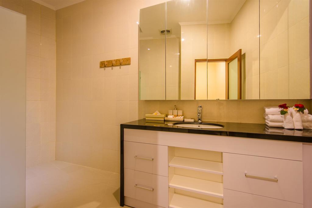Villa Tepi Sungai Legian Pokoj fotografie