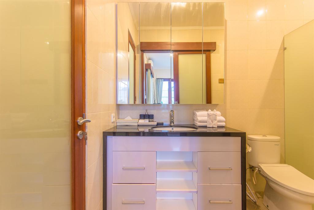 Villa Tepi Sungai Legian Pokoj fotografie