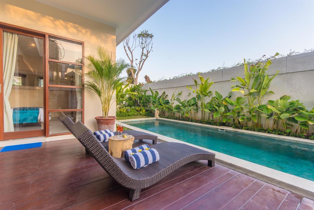 Villa Tepi Sungai Legian Pokoj fotografie