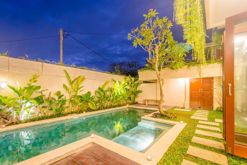 Villa Tepi Sungai Legian Pokoj fotografie