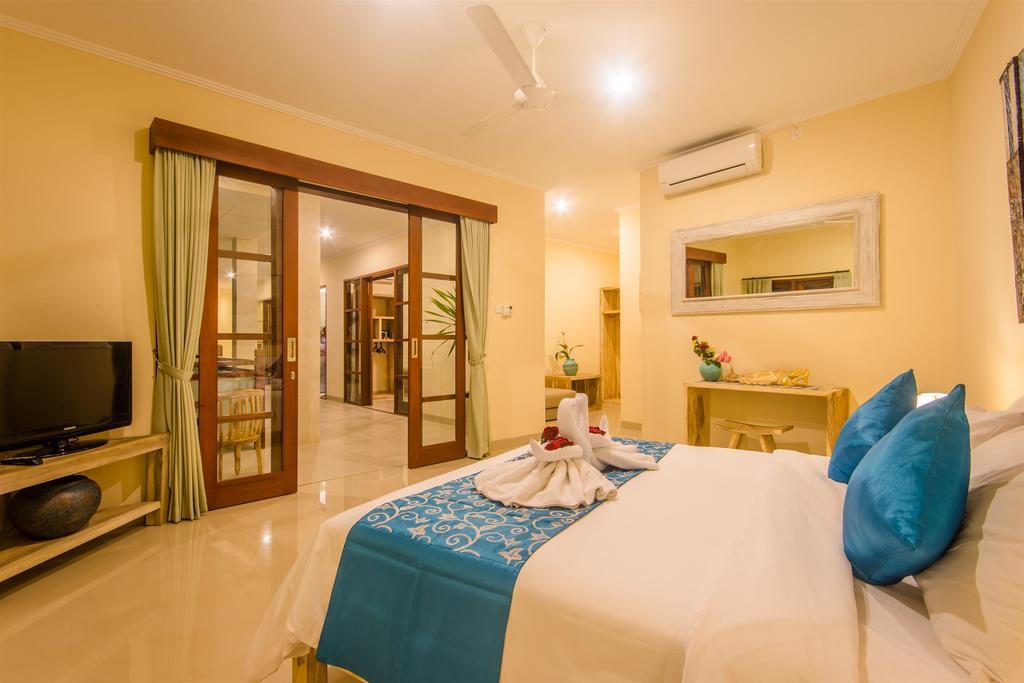 Villa Tepi Sungai Legian Pokoj fotografie