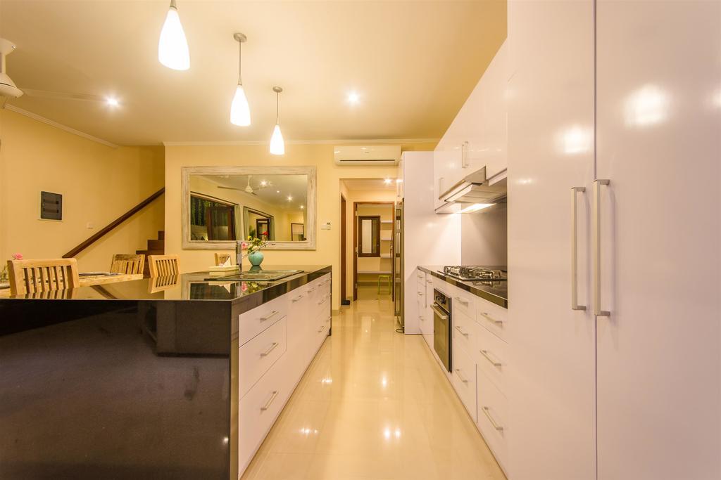 Villa Tepi Sungai Legian Pokoj fotografie