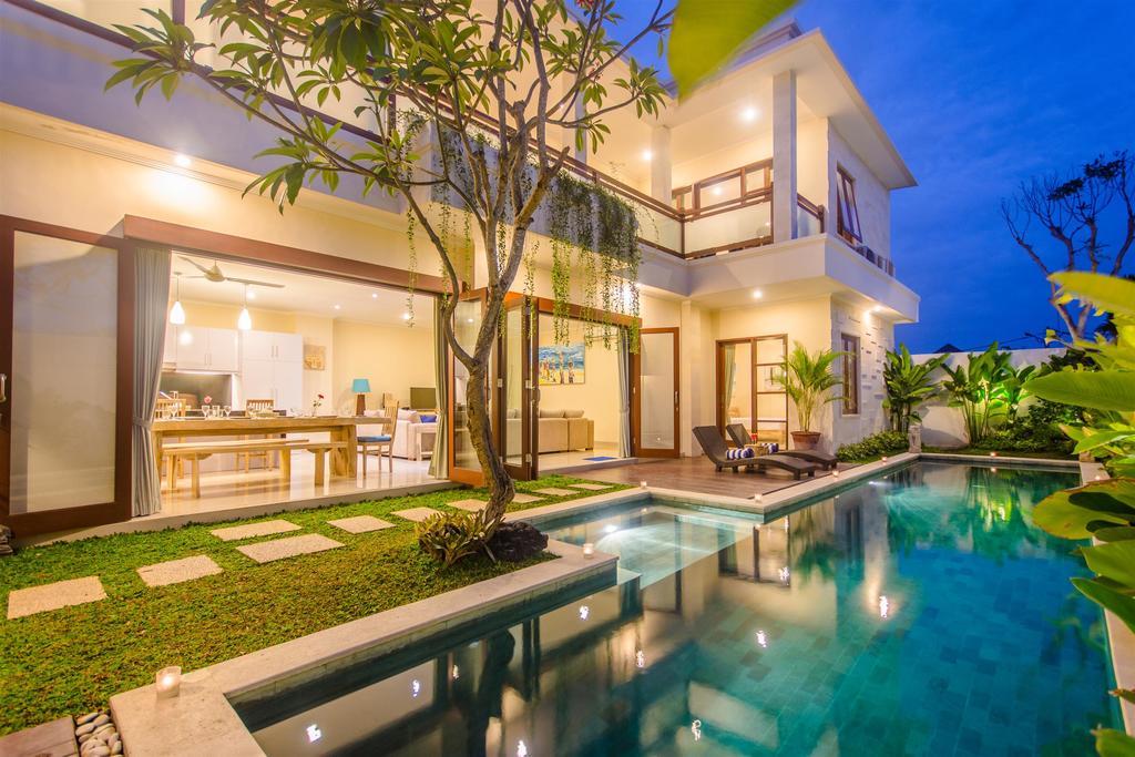 Villa Tepi Sungai Legian Pokoj fotografie
