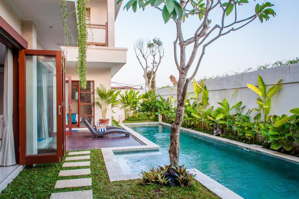 Villa Tepi Sungai Legian Pokoj fotografie